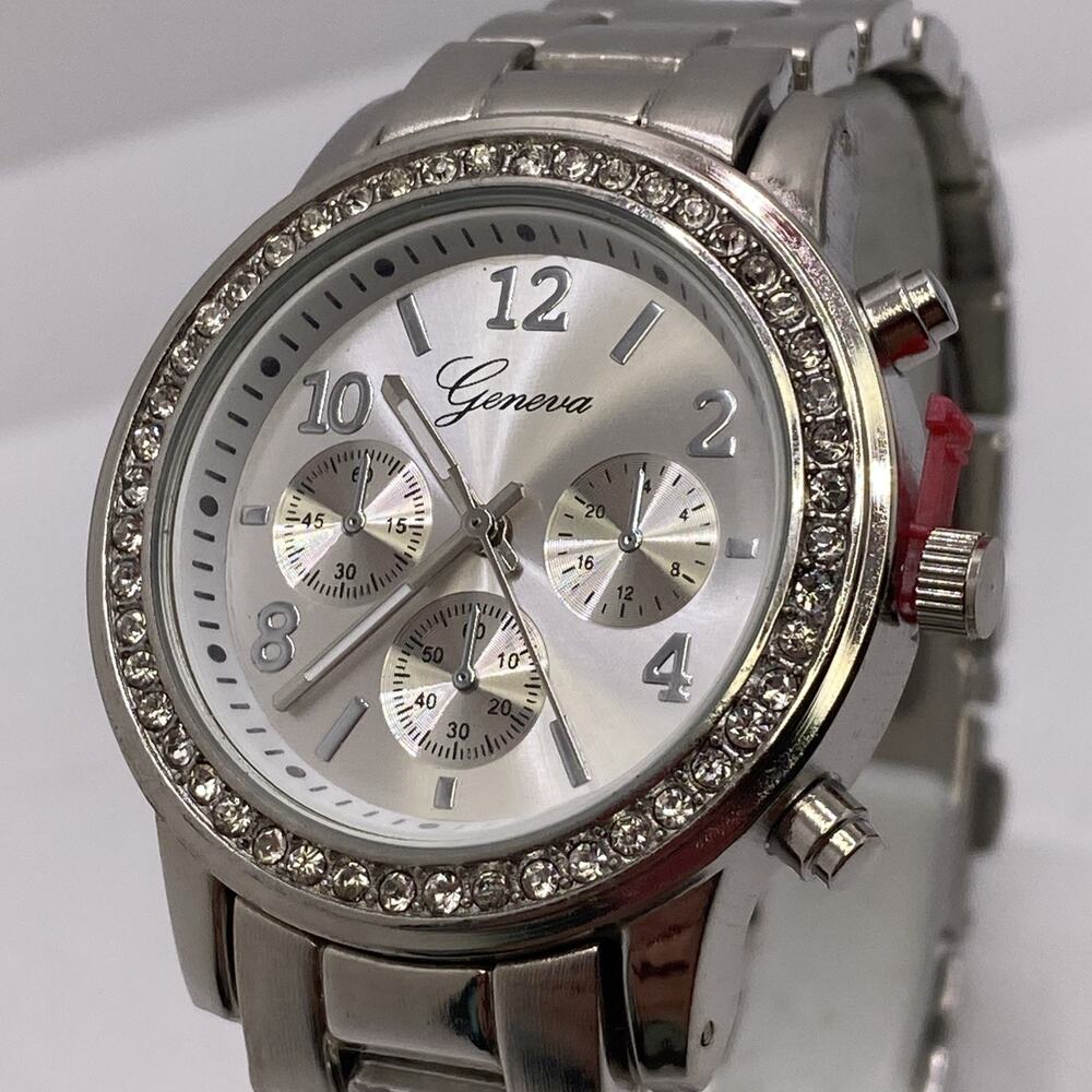 Geneva Platinum New Womens Silver Quartz Fashion Watch Works New Battery